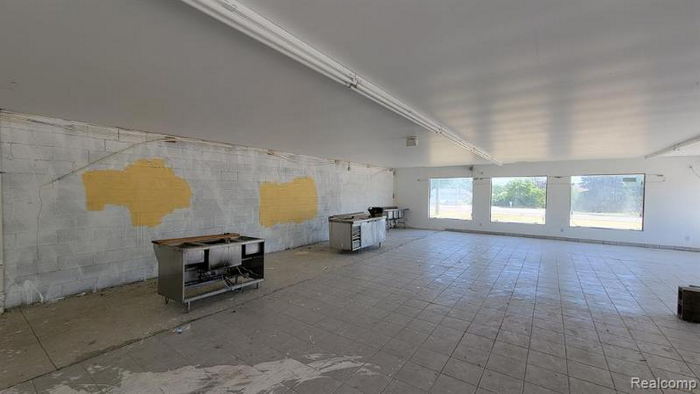 Old 23 Shopping Plaza - From Real Estate Listing (newer photo)